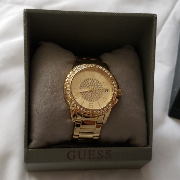 beautiful womens watch - Picture 3 of 7